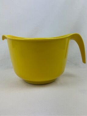 Vintage Rubbermaid 3 Quart 12 Cup yellow Grip N Mix Batter Bowl Measuring #2663